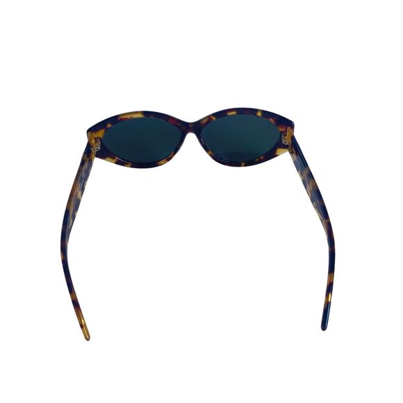 Authentic Gucci Women’s Tortoiseshell Sunglasses - Picture 7 of 10